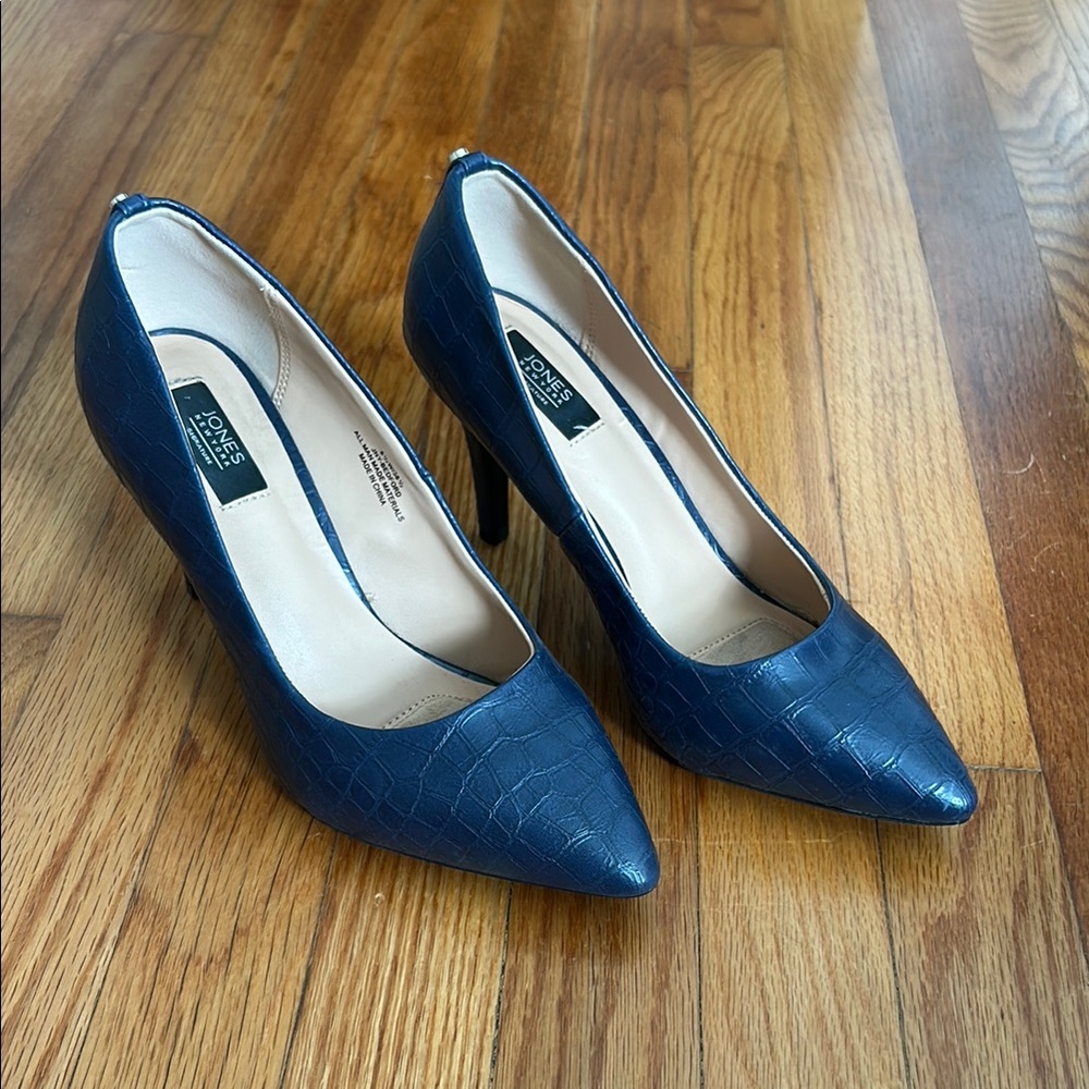 Jones New York Navy Blue Heels
